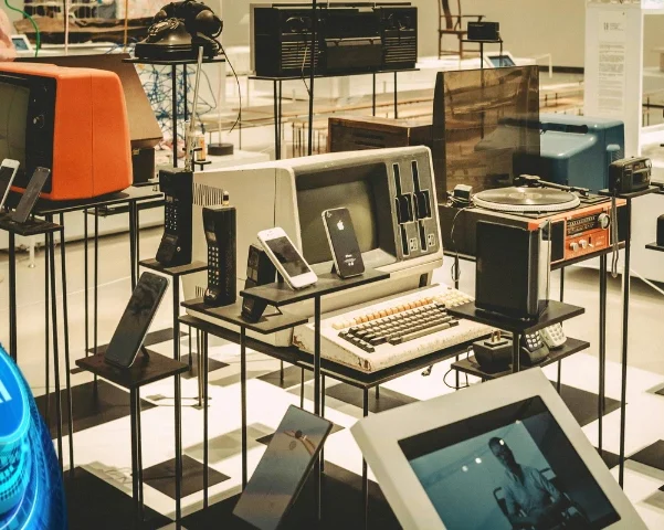 How AI and Machine Learning are Transforming Consumer Electronics?